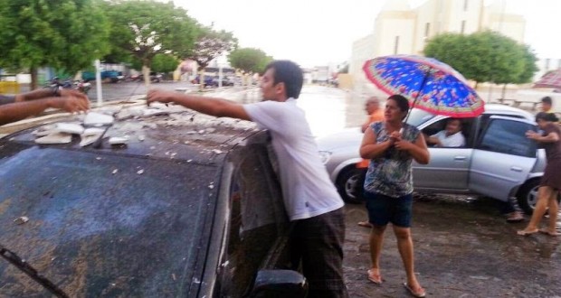 Chuva de granizo assusta moradores dos municípios de Fronteiras e Pio IX; veja fotos
