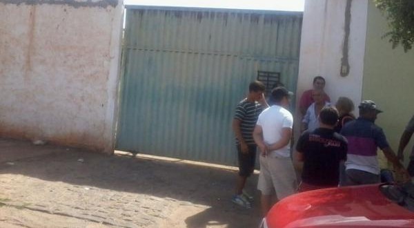 TRAGÉDIA | Jovem morre ao se chocar contra poste em Santana do Piauí