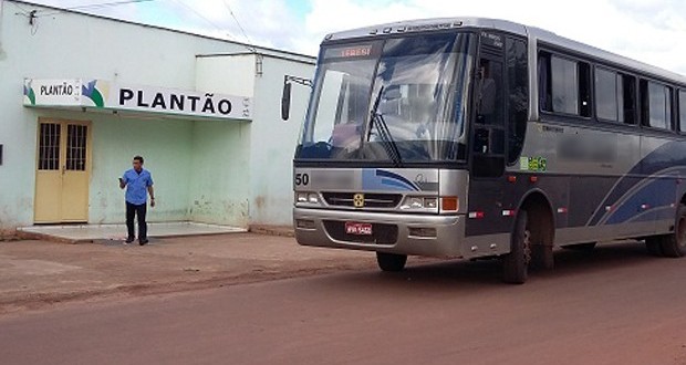 Dupla armada invade ônibus com 20 passageiros e faz arrastão no Piauí