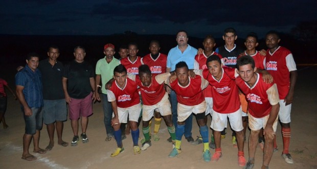 Prefeitura de Simões incentiva o futebol amador no município