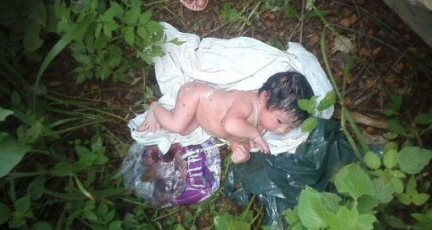 Recém-nascido é encontrado vivo dentro de saco plástico no interior do Piauí