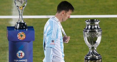 Após o 6º vice-campeonato seguido, Messi e Mascherano querem “um tempo” da seleção Argentina