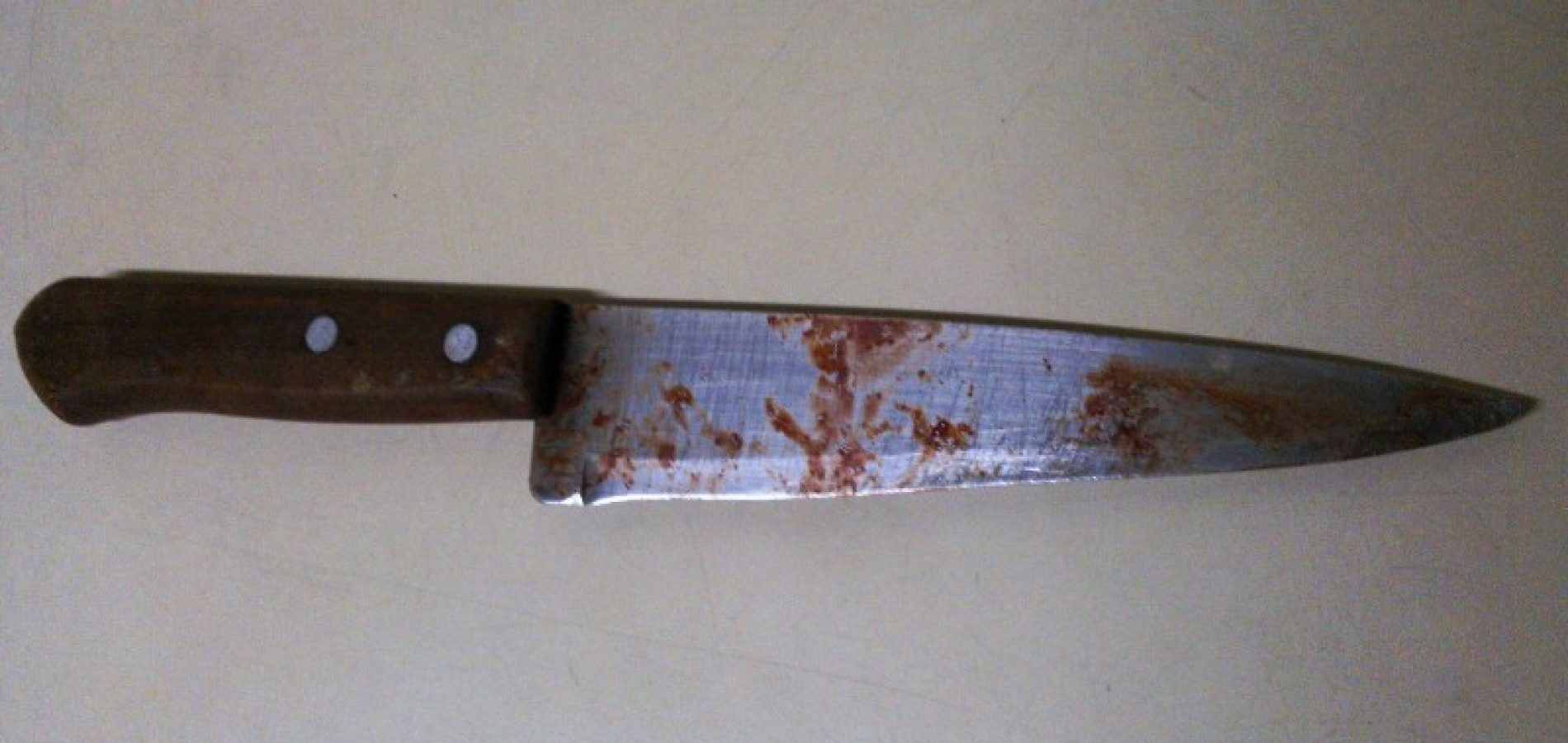 Pai mata filho de 6 anos a facadas dentro de casa e choca a população de Ipubi-PE