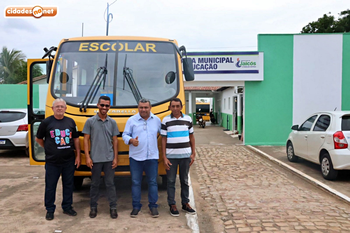 Xadrez no ônibus' reúne alunos de escola pública de São Paulo