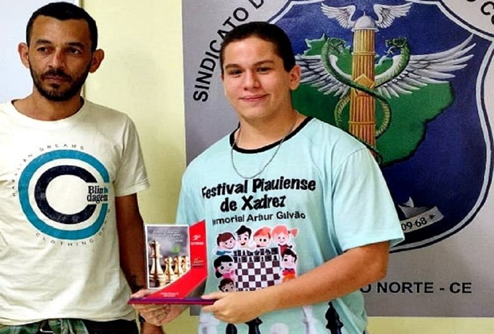 Osasquense conquista título de mestre nacional feminino de xadrez : Jornal  Digital da Região Oeste